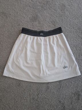 ALO YOGA WHITE SKORT SMALL